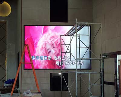 合川龍市中學全彩和單色led顯示屏安裝